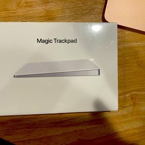 Wireless and rechargeable full range of multi touch gestures in force touch tech